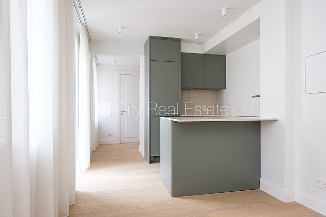 Fasādes māja, renovēta māja, slēgts pagalms, ieeja no ielas, ir lifts, kāpņu telpa pēc Rīga - foto 1