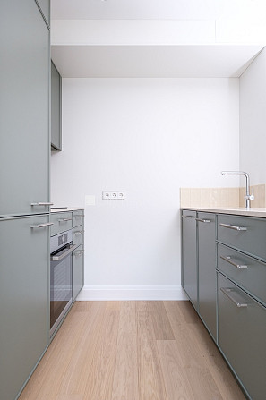 Fasādes māja, renovēta māja, slēgts pagalms, ieeja no ielas, ir lifts, kāpņu telpa pēc Rīga - foto 2