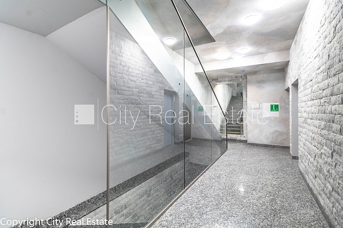 Jaunceltne, slēgts pagalms, ieeja no pagalma, ir lifts, balkons 1,90 m2, logi vērsti mājas abās Rīga - foto 13