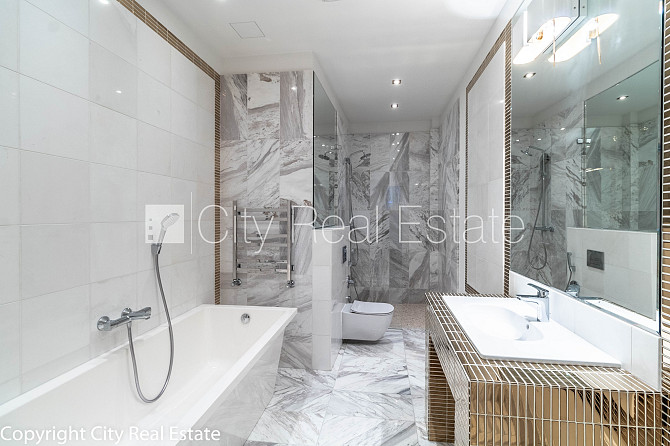 Jaunceltne, slēgts pagalms, ieeja no pagalma, ir lifts, balkons 1,90 m2, logi vērsti mājas abās Rīga - foto 5