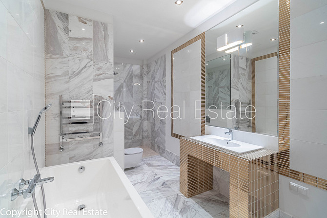 Jaunceltne, slēgts pagalms, ieeja no pagalma, ir lifts, balkons 1,90 m2, logi vērsti mājas abās Rīga - foto 6