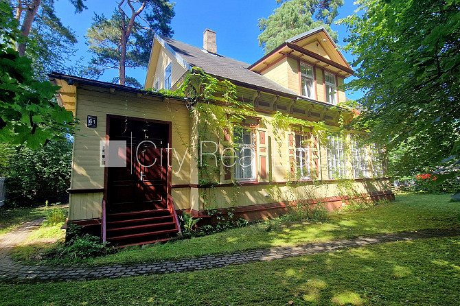 Privātmāja, fasādes māja, renovēta māja, labiekārtots apzaļumots pagalms, garāža vienai Jūrmala - foto 3