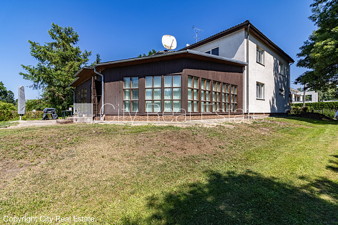 Zeme īpašumā, privātmāja, zaļā teritorija 2600 m2, slēgts pagalms, vieta automašīnai, Jūrmala - foto 5