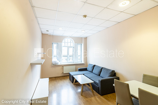 Fasādes māja, renovēta māja, slēgts pagalms, ieeja no ielas un pagalma, kāpņu telpa pēc Rīga - foto 19