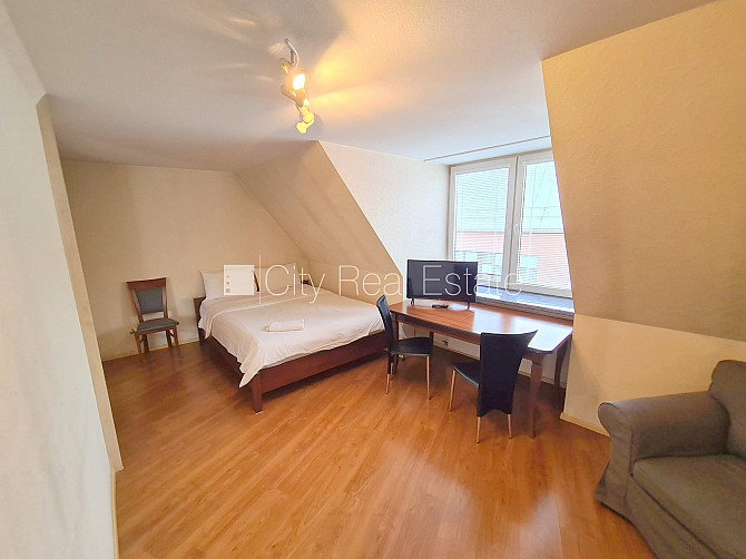 Fasādes māja, renovēta māja, ieeja no ielas, mansards, kāpņu telpa pēc kosmētiskā remonta, Rīga - foto 3