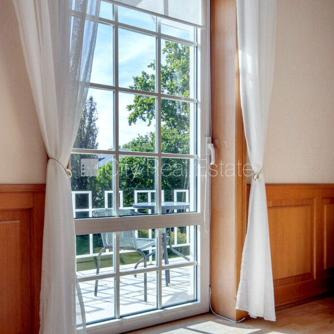 Labiekārtots apzaļumots pagalms, garāža divām automašīnām, veranda, baseins, sauna, Jūrmala - foto 20