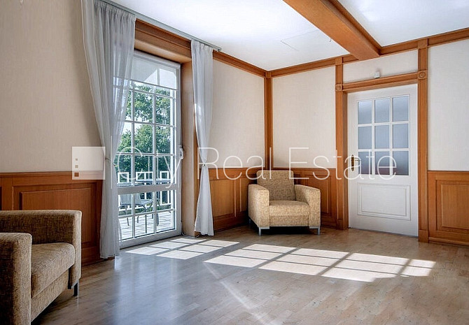 Labiekārtots apzaļumots pagalms, garāža divām automašīnām, veranda, baseins, sauna, Jūrmala - foto 19
