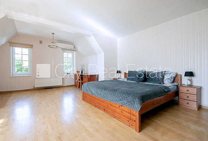 Labiekārtots apzaļumots pagalms, garāža divām automašīnām, veranda, baseins, sauna, Jūrmala - foto 18