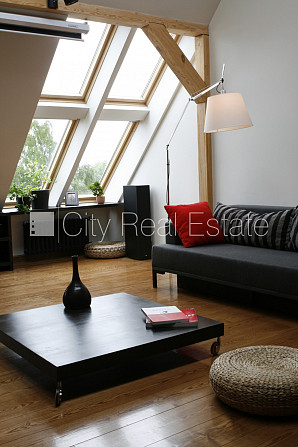 Fasādes māja, mansards, kāpņu telpa pēc kapitālā remonta, franču balkons, jumta terase, Rīga - foto 16