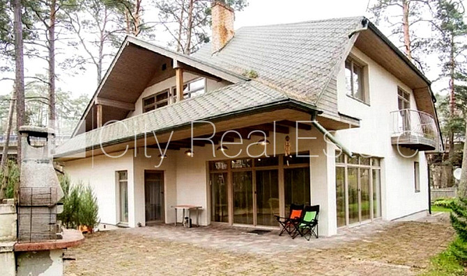 Pagalma māja, ķieģeļu mūra sienas, labiekārtota apzaļumota teritorija, bruģēts Jūrmala - foto 2
