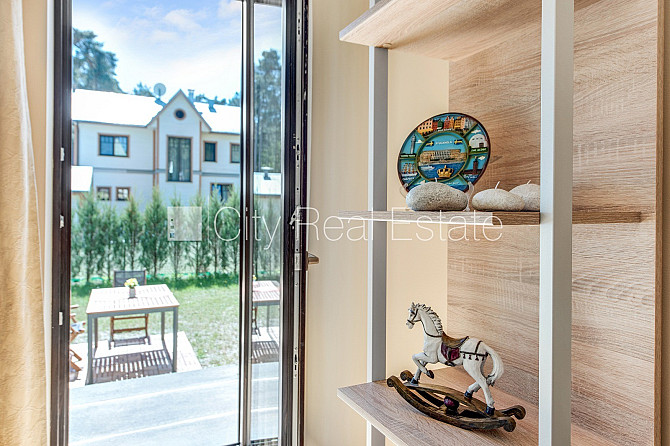 Privātmāja, labiekārtots apzaļumots pagalms, iežogota teritorija, garāža vienai Jūrmala - foto 7