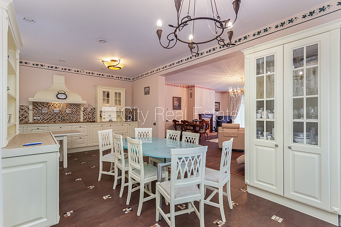 Privātmāja, jaunceltne, labiekārtots apzaļumots pagalms 2544 m2, garāža divām Jūrmala - foto 5