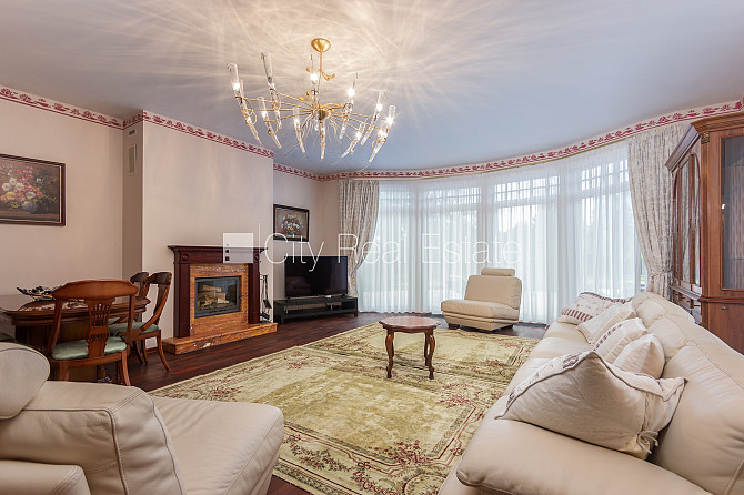 Privātmāja, jaunceltne, labiekārtots apzaļumots pagalms 2544 m2, garāža divām Jūrmala - foto 1