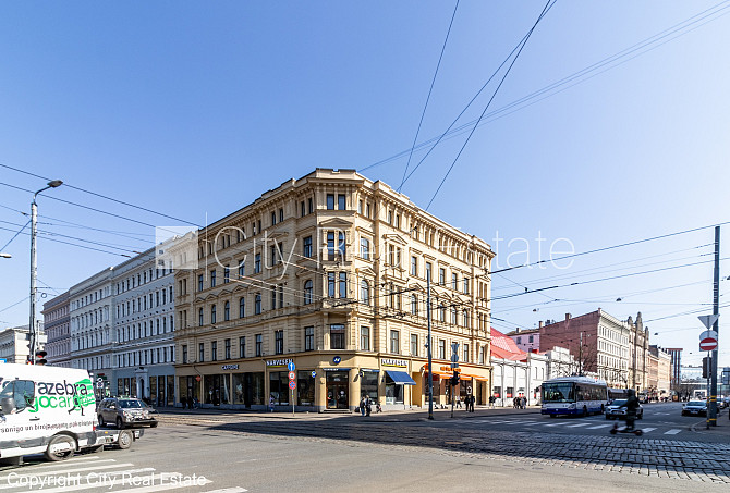 Fasādes māja, renovēta māja, slēgts pagalms, ieeja no ielas un pagalma, ir lifts, kāpņu Rīga - foto 20
