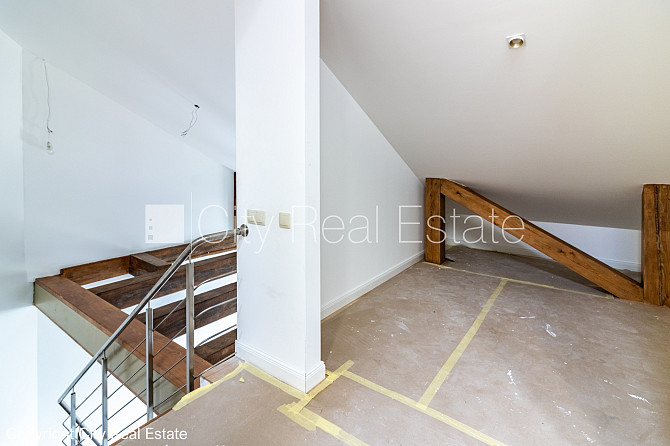 Fasādes māja, renovēta māja, slēgts pagalms, ieeja no ielas un pagalma, ir lifts, kāpņu Rīga - foto 12