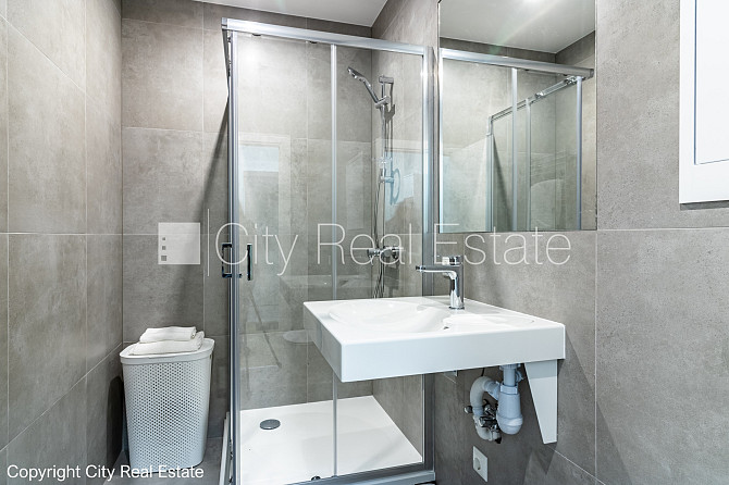 Restaurēta māja, fasāde ar koka apdari, labiekārtots apzaļumots pagalms, slēgts pagalms, Rīga - foto 11