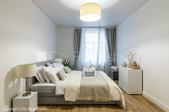 Restaurēta māja, fasāde ar koka apdari, labiekārtots apzaļumots pagalms, slēgts pagalms, Rīga - foto 6