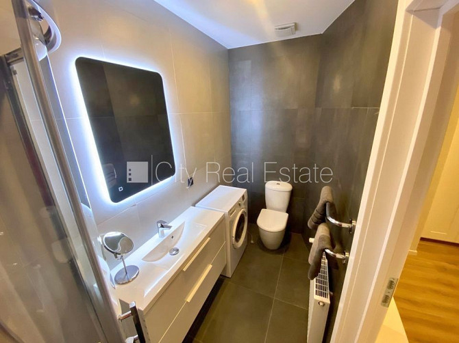 Pagalma ēka, renovēta māja, slēgts pagalms, ieeja no ielas un pagalma, ir lifts, kāpņu telpa Rīga - foto 7