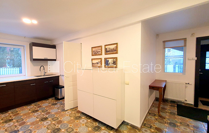 Renovēta māja, labiekārtots apzaļumots pagalms, iežogota teritorija, terase, veranda, Jūrmala - foto 11