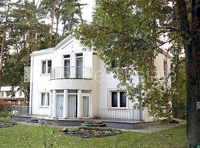 Renovēta māja, labiekārtota apzaļumota teritorija, iežogota teritorija, vieta automašīnai, Jūrmala - foto 1