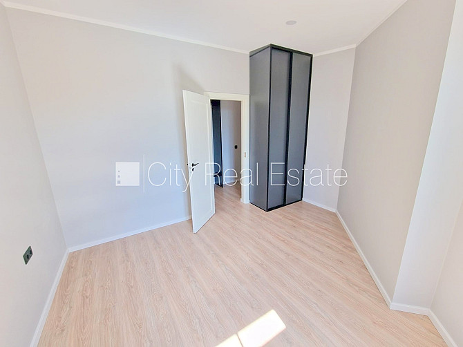 Fasādes māja, renovēta māja, slēgts pagalms, ieeja no ielas un pagalma, mansards, kāpņu Rīga - foto 14