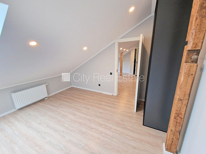 Pagalma ēka, renovēta māja, labiekārtota apzaļumota teritorija, ieeja no pagalma, ir lifts, Rīga - foto 9
