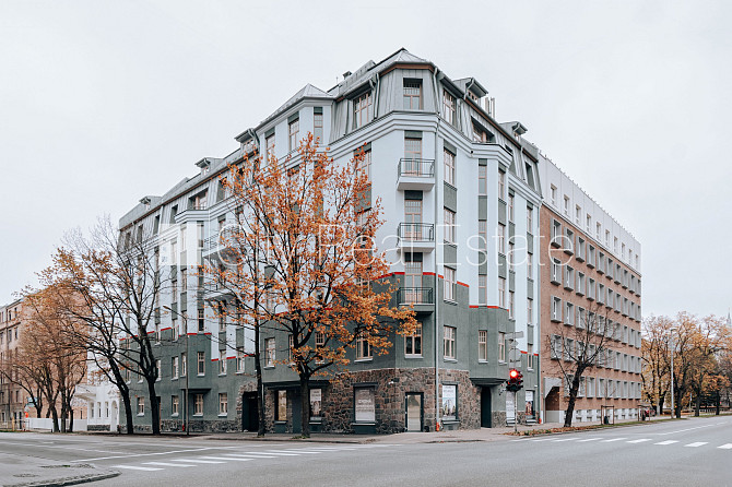 Fasādes māja, renovēta māja, slēgts pagalms, ieeja no ielas, kāpņu telpa pēc kapitālā Rīga - foto 11