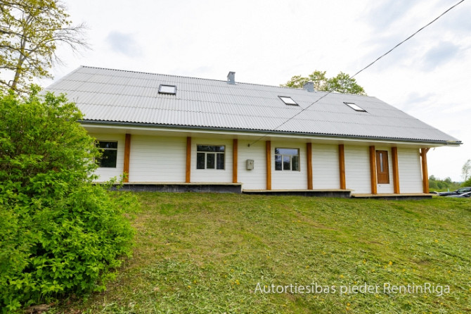 Kvalitatīvi un pārdomāti būvēta lauku māja no dabīgiem un ilgtspējīgiem materiāliem.  Īpašums atroda Цесис и Цесисский край - изображение 6