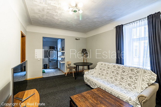 Pagalma māja, slēgts pagalms, ieeja no pagalma, mansards, logi vērsti uz pagalma pusi, studio Rīga - foto 5