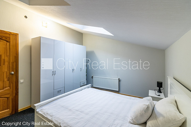 Pagalma māja, slēgts pagalms, ieeja no pagalma, mansards, logi vērsti uz pagalma pusi, studio Rīga - foto 7