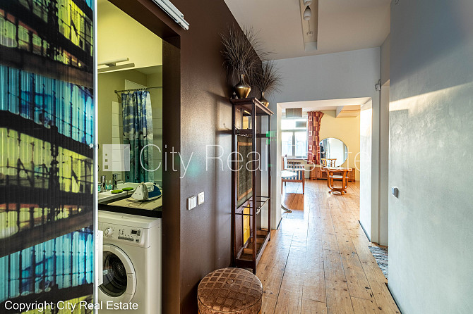 Pagalma ēka, renovēta māja, slēgts pagalms, ieeja no pagalma, ir lifts, kāpņu telpa pēc Rīga - foto 11