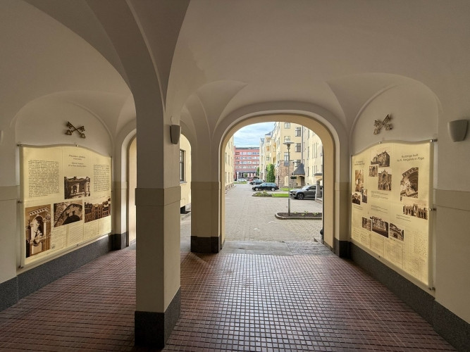 Iznomā mēbelētas biroja telpas Rīgas centrā  Pieejamas 4 mēbelētas telpas (13 m, 16 m, 17 m Rīga - foto 2