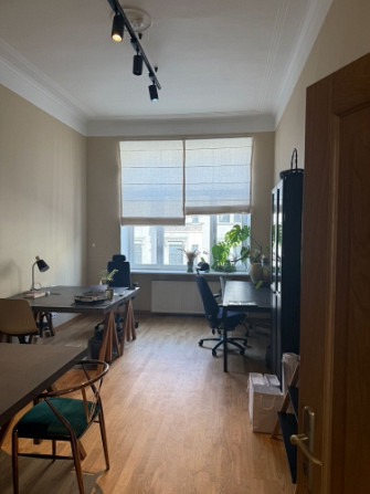 Iznomā mēbelētas biroja telpas Rīgas centrā  Pieejamas 4 mēbelētas telpas (13 m, 16 m, 17 m Rīga - foto 9