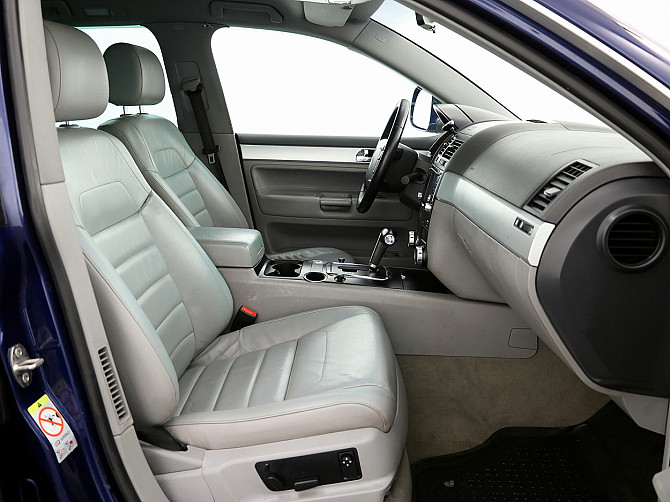 Volkswagen Touareg Individual R-Line ATM 3.0 TDI 165kW Tallina - foto 6