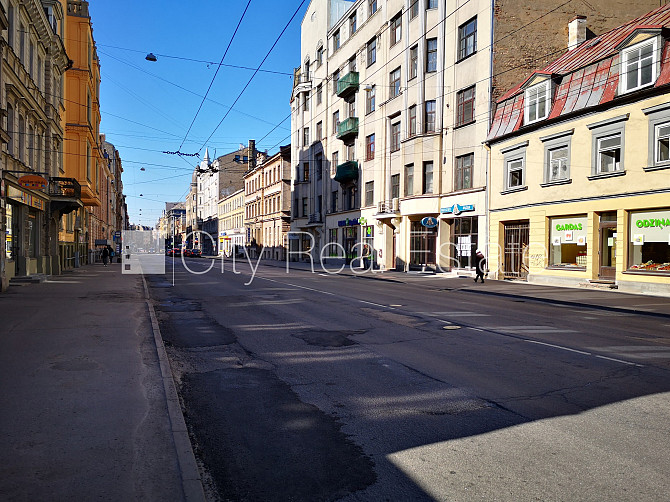 Деревянный дом, на подвальном этаже доступно кладовое помещение, плата за Рига - изображение 4