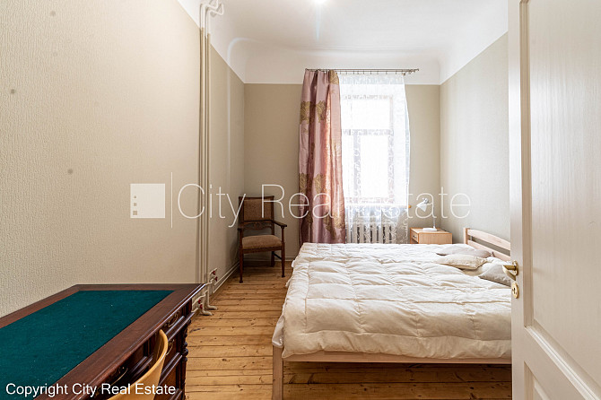 Pagalma māja, labiekārtots apzaļumots pagalms, objektu apsargā fiziskā apsardze, pagalmā Rīga - foto 18