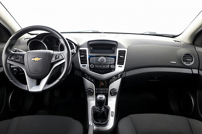 Chevrolet Cruze Comfort 1.6 91kW Таллин - изображение 5