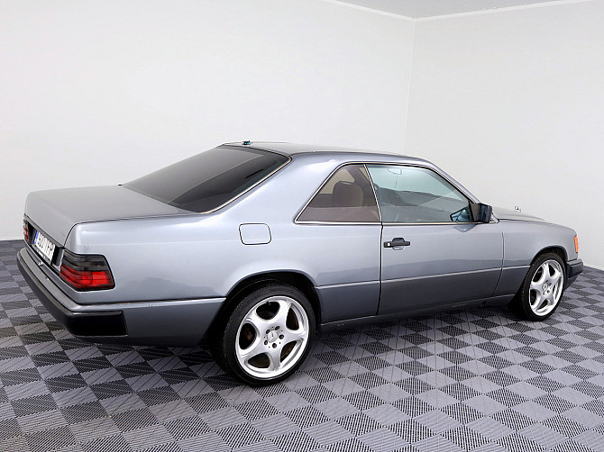 Mercedes-Benz E 230 Coupe 2.3 97kW Таллин - изображение 3