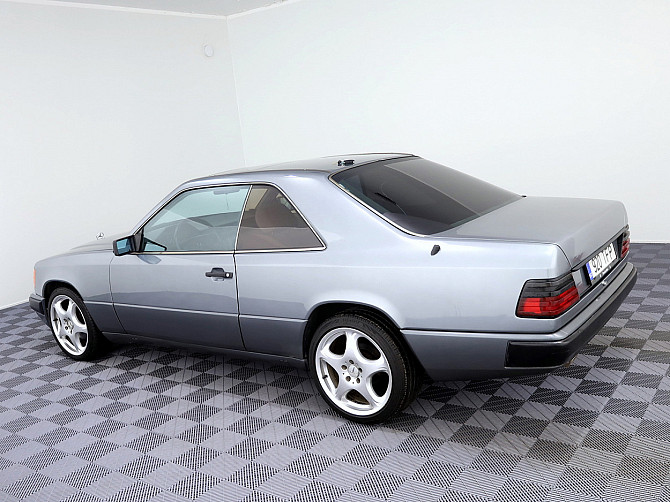 Mercedes-Benz E 230 Coupe 2.3 97kW Таллин - изображение 4