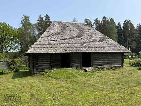 Īpašnieks pārdod savu īpašumu gleznainā vietā piecu kilometru attālumā no Siguldas, tuvu pie Ummuru  Sigulda