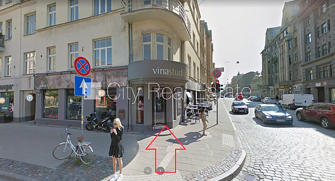 Fasādes māja, renovēta māja, ieeja no ielas, logi vērsti uz ielas pusi, virtuve, halle, Rīga - foto 1