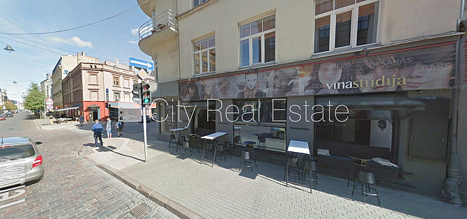 Fasādes māja, renovēta māja, ieeja no ielas, logi vērsti uz ielas pusi, virtuve, halle, Rīga - foto 3
