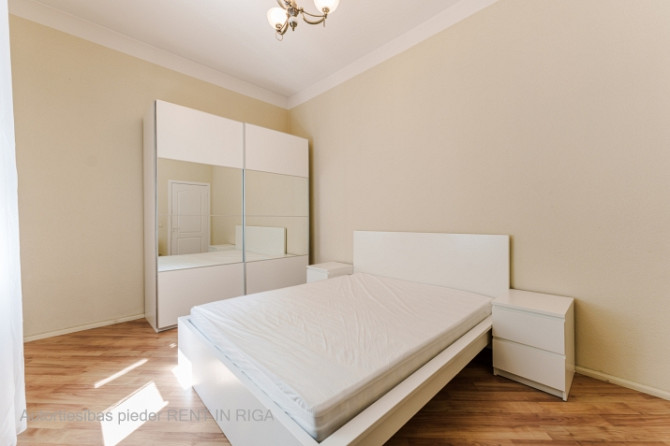 Available from September, 2025 - furnished two-bedroom apartment in the very center of the city, whi Рига - изображение 9