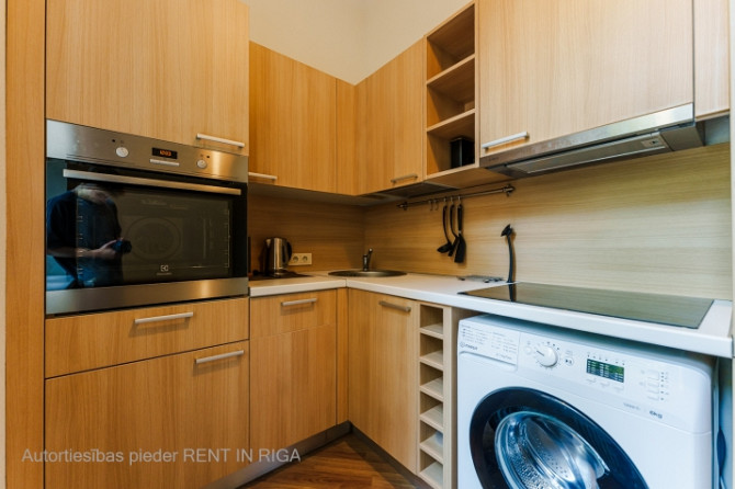 Available from September, 2025 - furnished two-bedroom apartment in the very center of the city, whi Рига - изображение 6