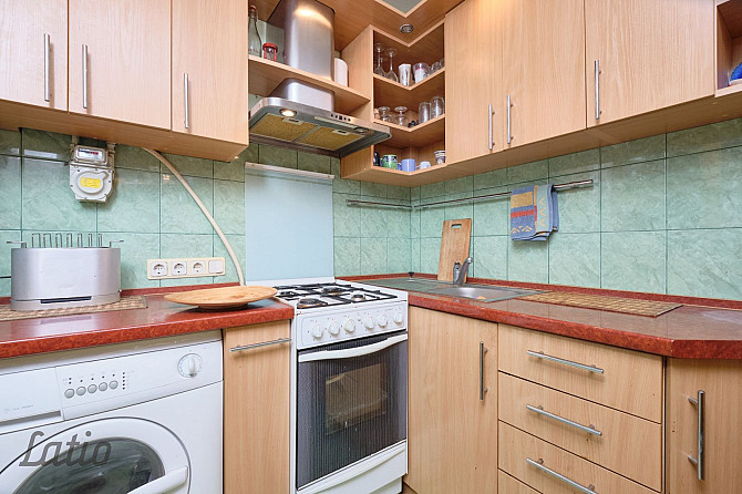 Pārdod mājīgu un gaišu divistabu dzīvokli Āgenskalnā  klusā, zaļā un īpaši pieprasītā Rīga - foto 3