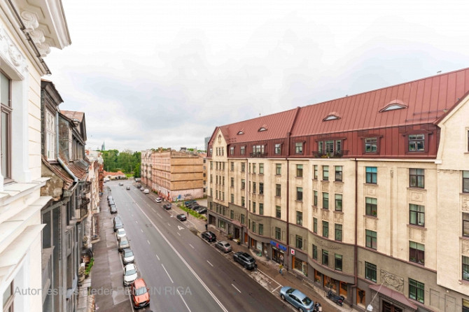 Mēbelēts 2-istabu dzīvoklis Klusajā centrā- Pulkveža Brieža ielā.   Iespēja īrēt Rīga - foto 5