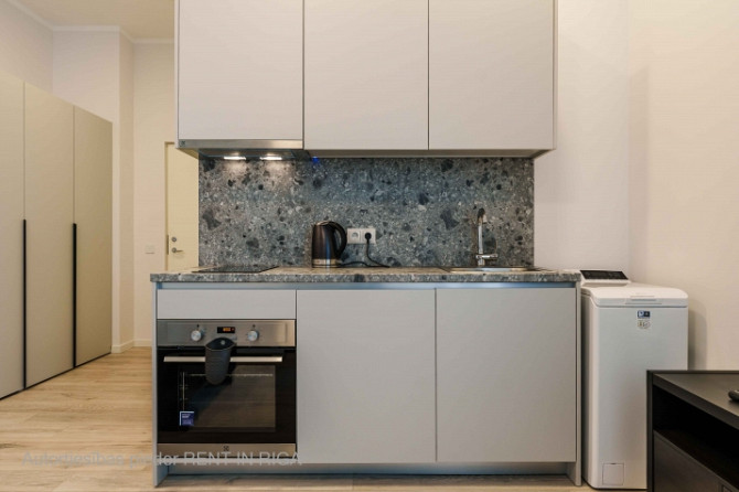 Mēbelēts studio dzīvoklis Klusajā centrā  Pulkveža Brieža ielā.  Pieejams īrei plašs, Rīga - foto 8