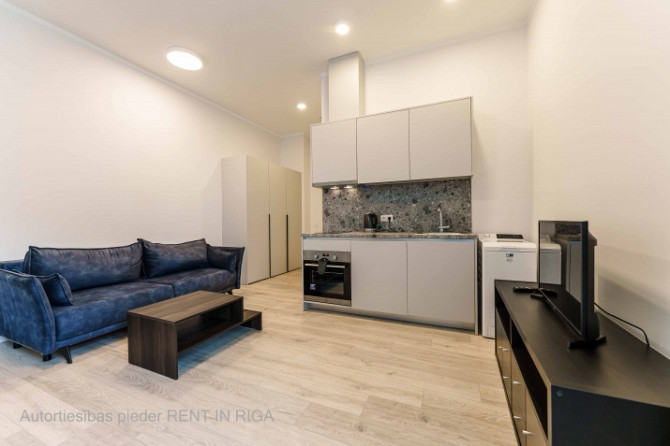 Mēbelēts studio dzīvoklis Klusajā centrā  Pulkveža Brieža ielā.  Pieejams īrei plašs, Rīga - foto 6