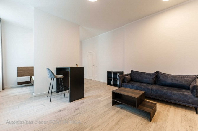 Mēbelēts studio dzīvoklis Klusajā centrā  Pulkveža Brieža ielā.  Pieejams īrei plašs, Rīga - foto 9
