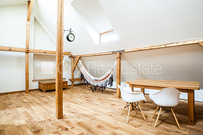 Fasādes māja, vieta automašīnai, kāpņu telpa pēc kosmētiskā remonta, istabas izolētas, Rīga - foto 19